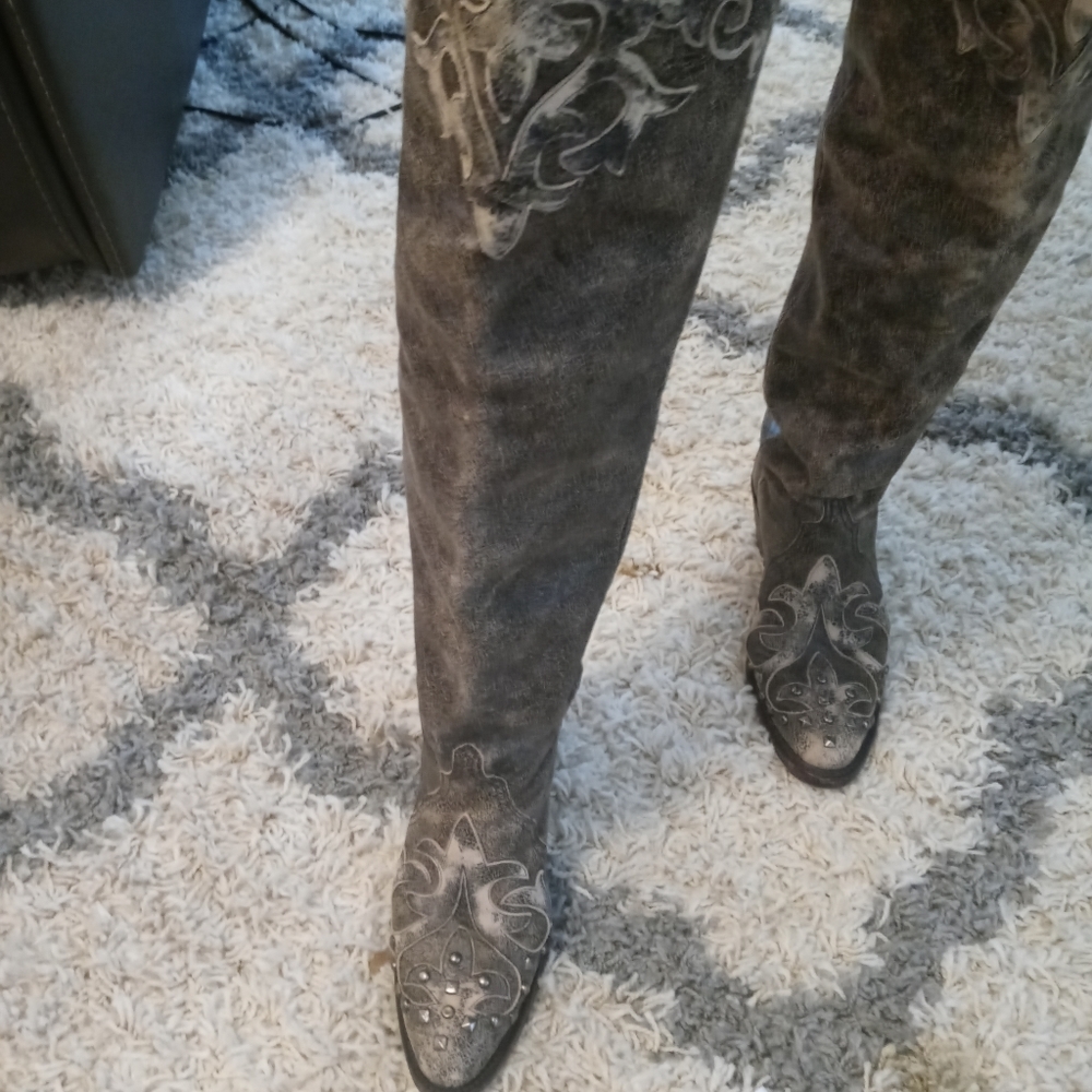 LUCHESSE boots - Picture 4 of 12